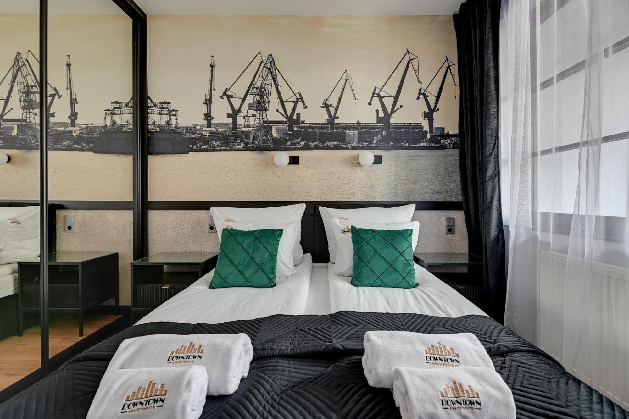 Doki Living - Foodhall & Parking By Downtown Apartments Gdansk Exterior foto