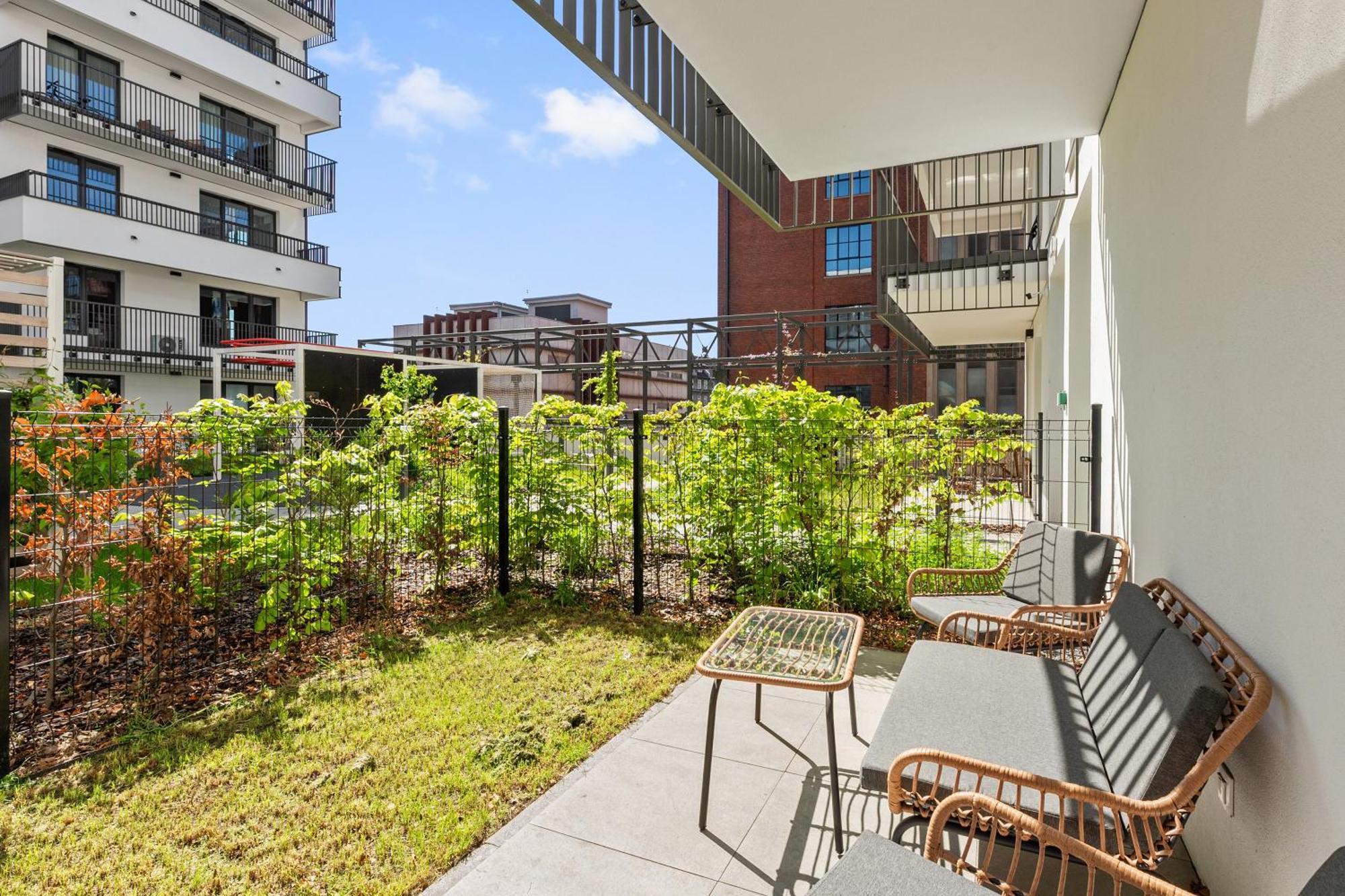 Doki Living - Foodhall & Parking By Downtown Apartments Gdansk Exterior foto
